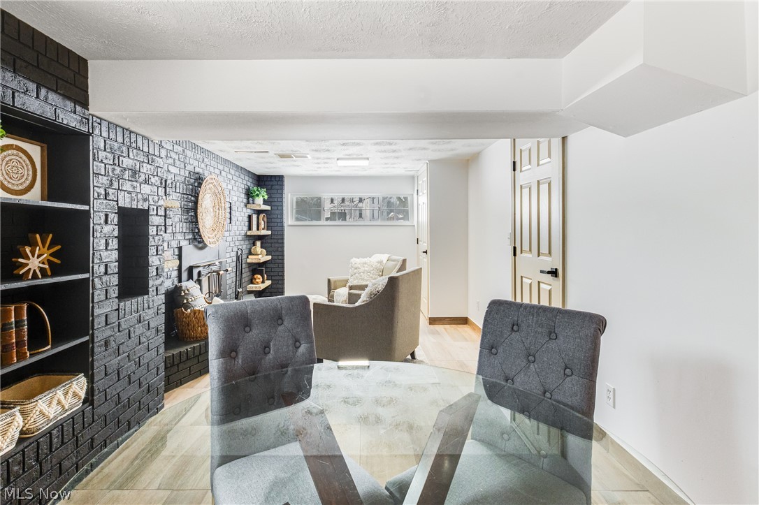 Waynewood - Residential