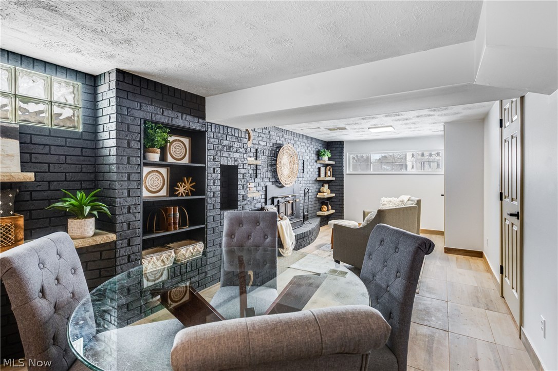 Waynewood - Residential