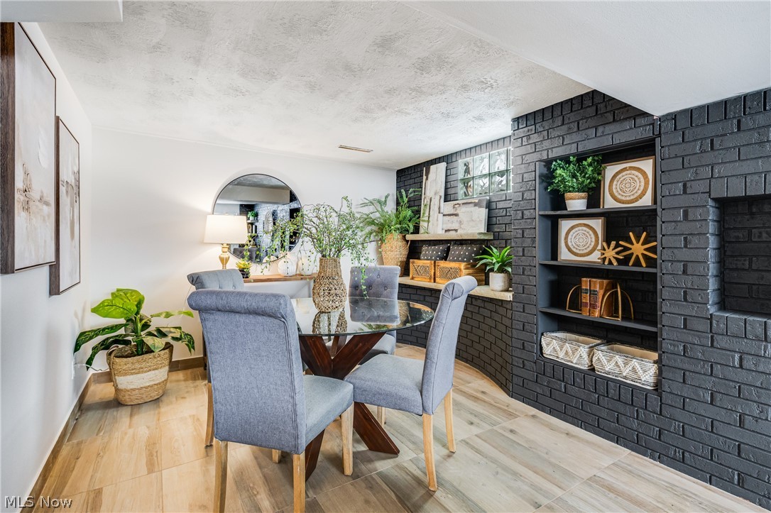 Waynewood - Residential