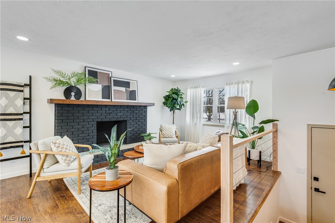 Waynewood - Residential