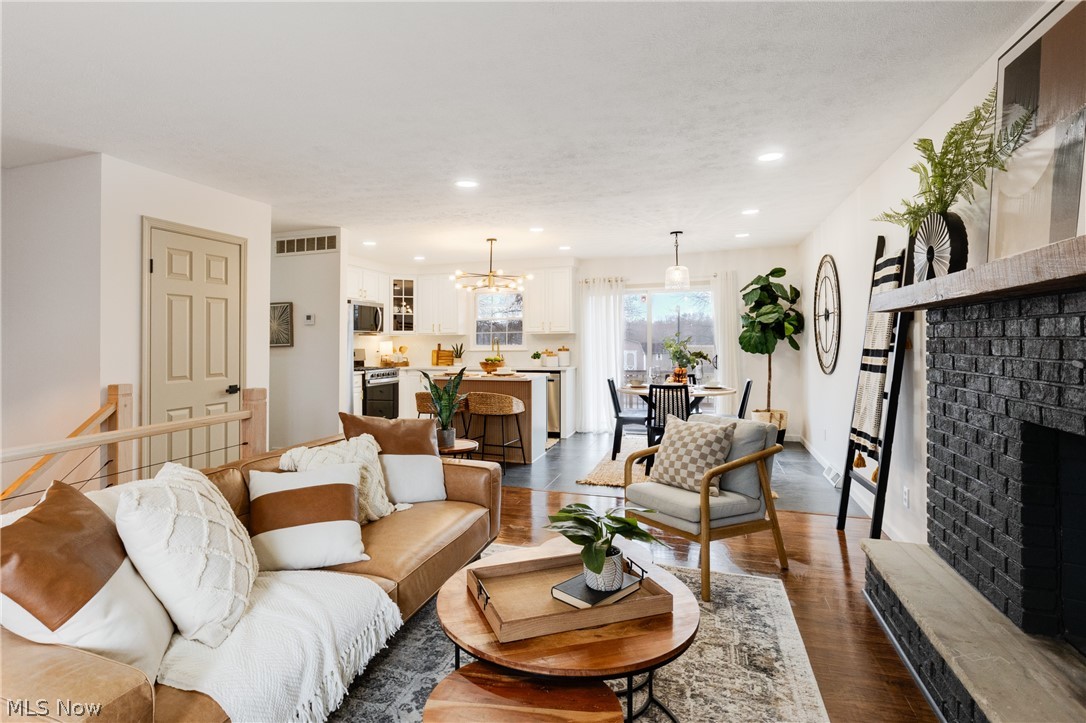 Waynewood - Residential