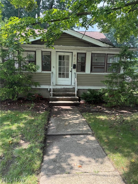 Homes For Sale - 416 N Lyman Street<br/> Wadsworth, OH 44281