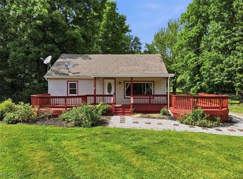 Homes For Sale - 1403 Carson Road<br/> Ashtabula, OH 44004