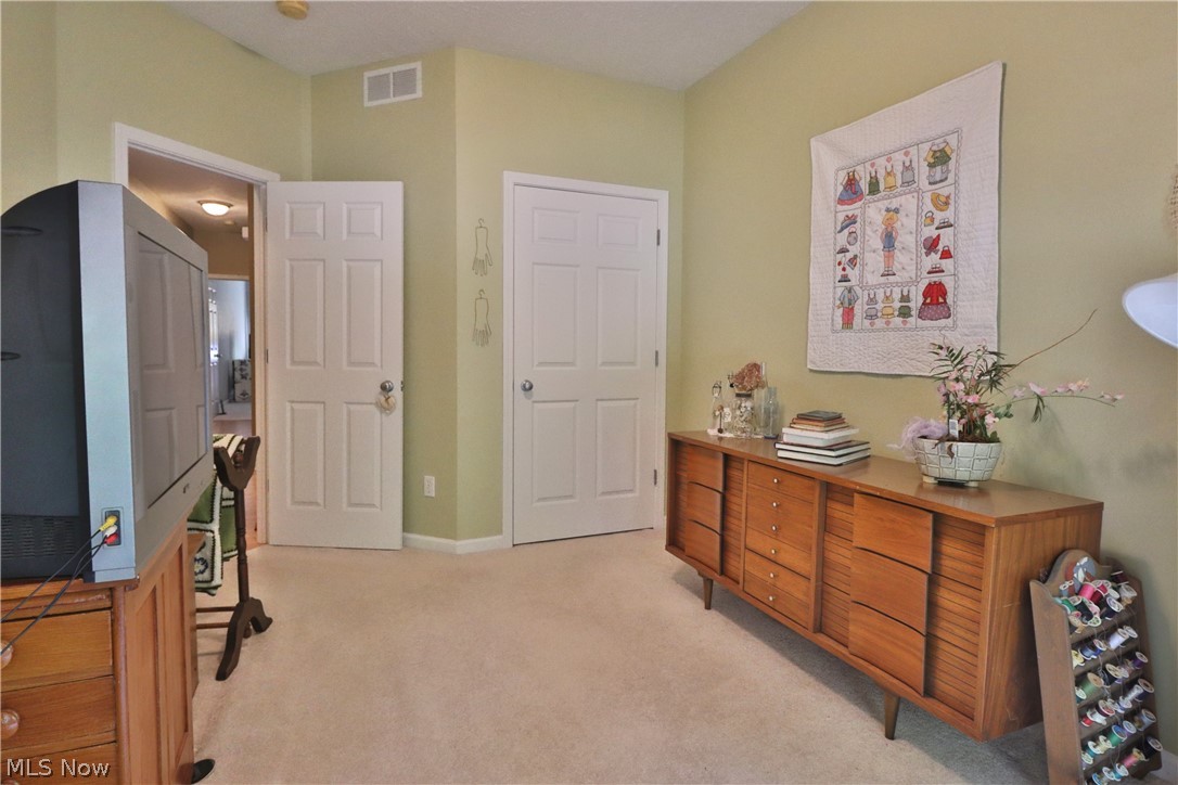 Easton Crk Condo Ph 2 - Residential