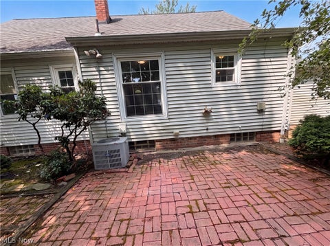 Tiny photo for 971 Learidge Road, Cleveland, OH 44124 (MLS # 5239394)
