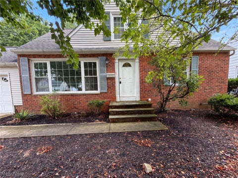 Tiny photo for 971 Learidge Road, Cleveland, OH 44124 (MLS # 5239394)