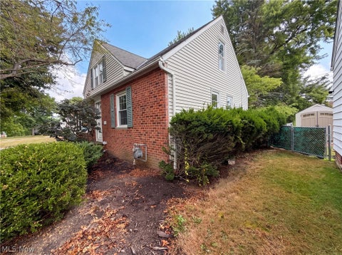 Tiny photo for 971 Learidge Road, Cleveland, OH 44124 (MLS # 5239394)