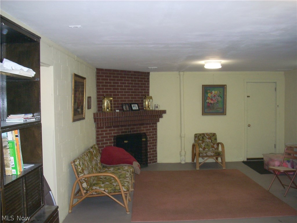 Village/Canfield - Residential