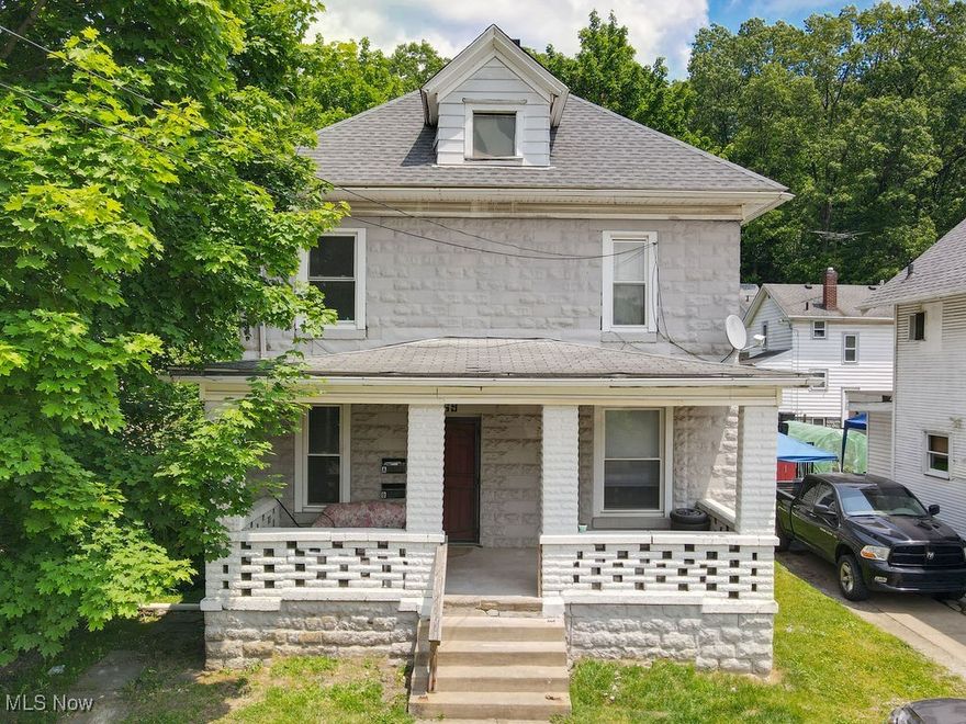 Take a look at this fantastic duplex that has had many updates and is ready to make you money!  The furnaces are newer, it has vinyl replacement windows throughout and the main floor apartment has been completely renovated and is just waiting for a new tenant!  Both units come complete with appliances and there is a laundry area in the basement that is accessible to both units.