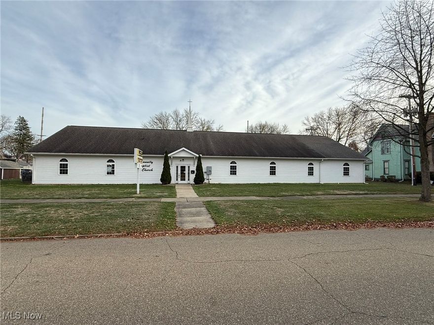 Excellent location on a main street of Dover.  Like new, 9,972+/- square foot vinyl sided commercial building currently being used as a place of worship.  Cathedral ceilings in the spacious sanctuary.  (2) 13 X 12 offices, 15X 8 office, 9 X 9 sitting room & 3 classrooms (16 X 12, 15 X 12 & 15 X 12).  49 X 29 fellowship hall with 10' ceilings with adjacent 21 X 17 kitchen.  5 bathrooms.  4 commercial gas heating and cooling units with (3) 200 amp electric services.  Large gravel parking lot at the rear of the building with abundant parking.  164' of frontage on E 3rd Street with yard sign for increased exposure.  Excellent potential in a convenient location.