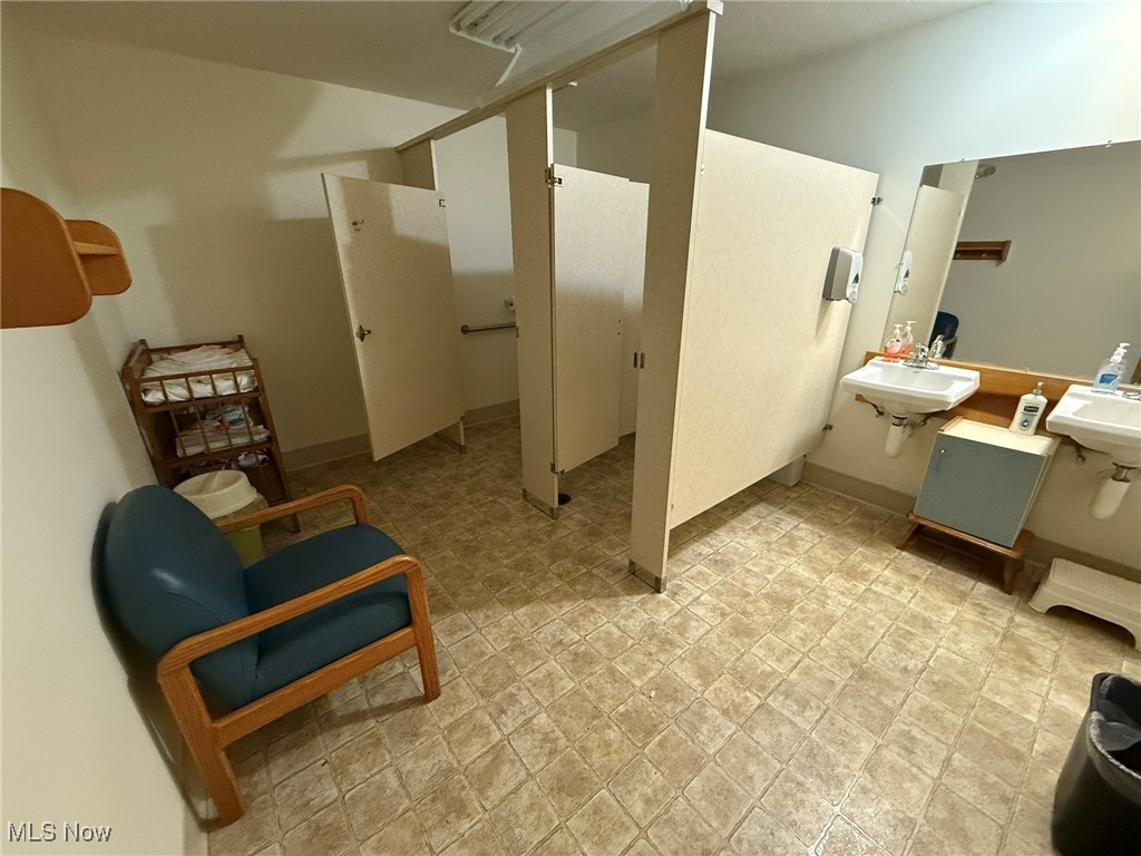 Dover - Commercial Sale