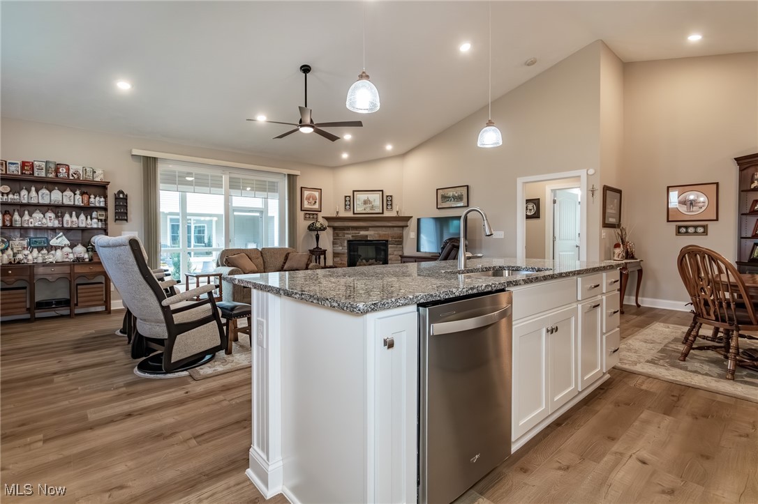 Hygrove Villas Condo - Residential