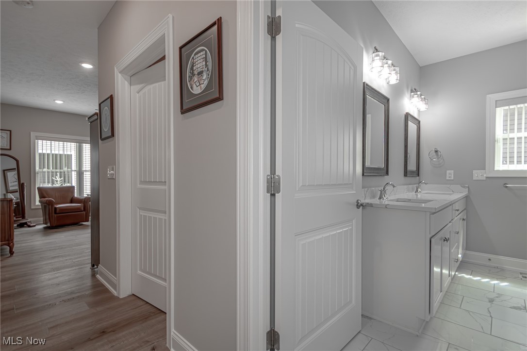 Hygrove Villas Condo - Residential