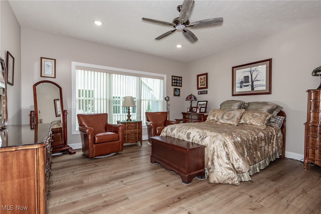 Hygrove Villas Condo - Residential