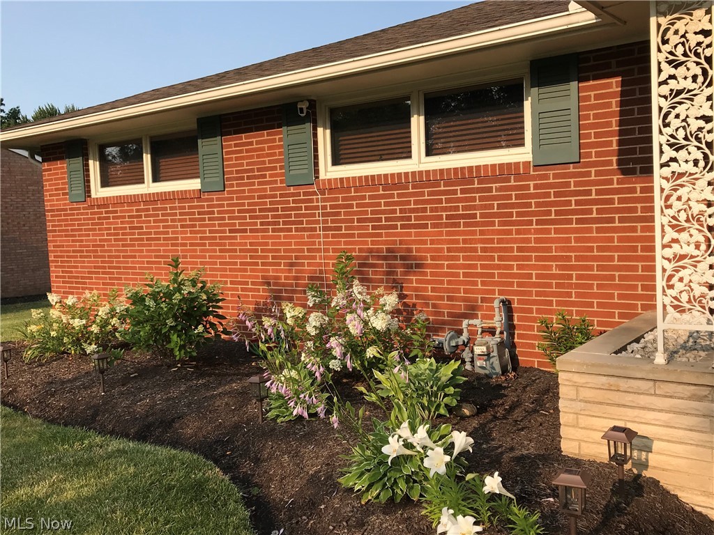Knob Hill - Residential