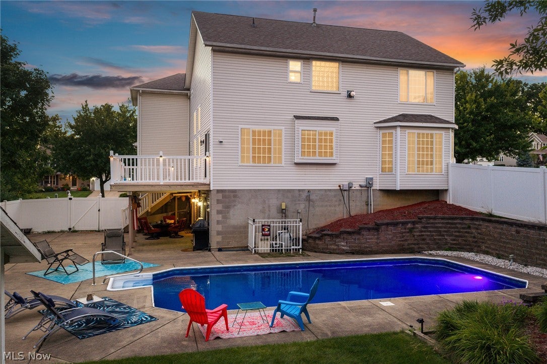 4851 Gateway Drive