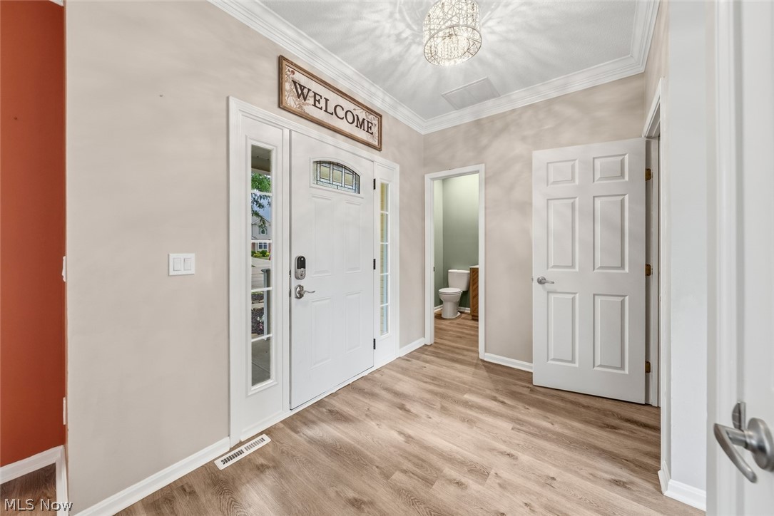 9387 Victoria Lane