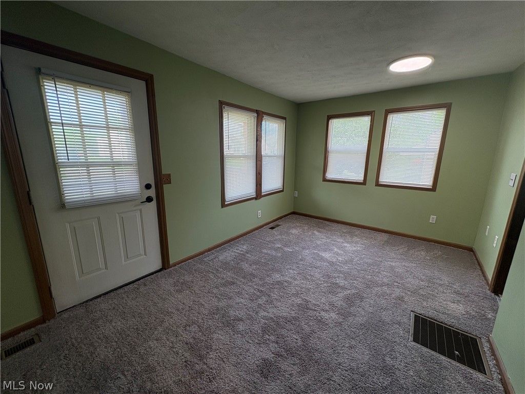 Photo of 350 Louisiana Avenue, Elyria, OH 44035 (MLS # 5210757)