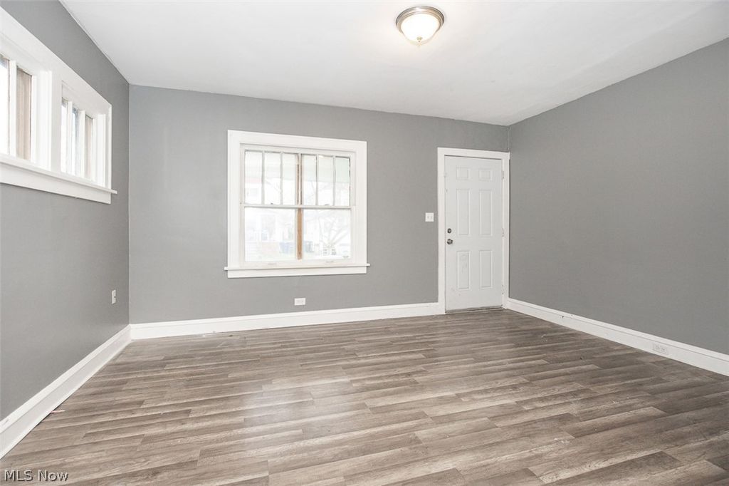 Photo of 7915 Vineyard Avenue, Cleveland, OH 44105 (MLS # 5197919)