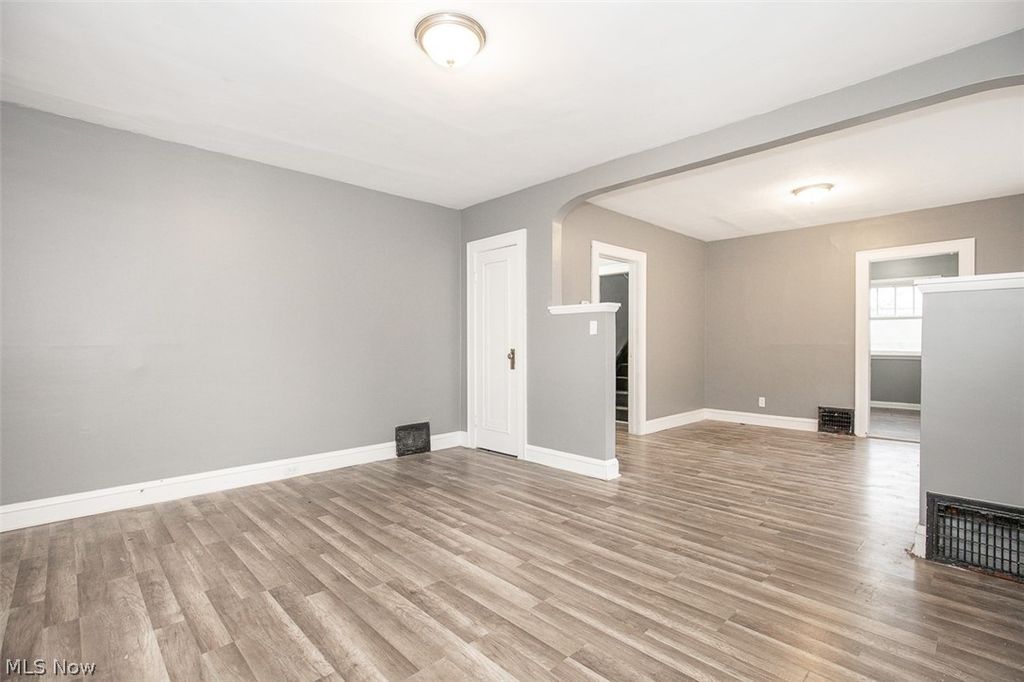 Photo of 7915 Vineyard Avenue, Cleveland, OH 44105 (MLS # 5197919)