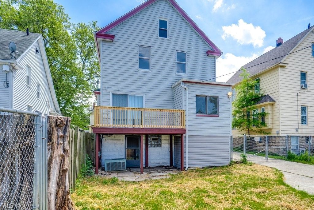 Photo of 2406 Tampa Avenue, Cleveland, OH 44109 (MLS # 5211019)