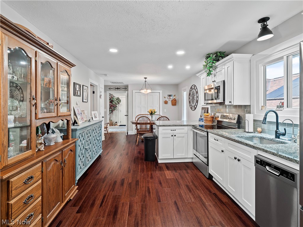Ledgewood - Residential
