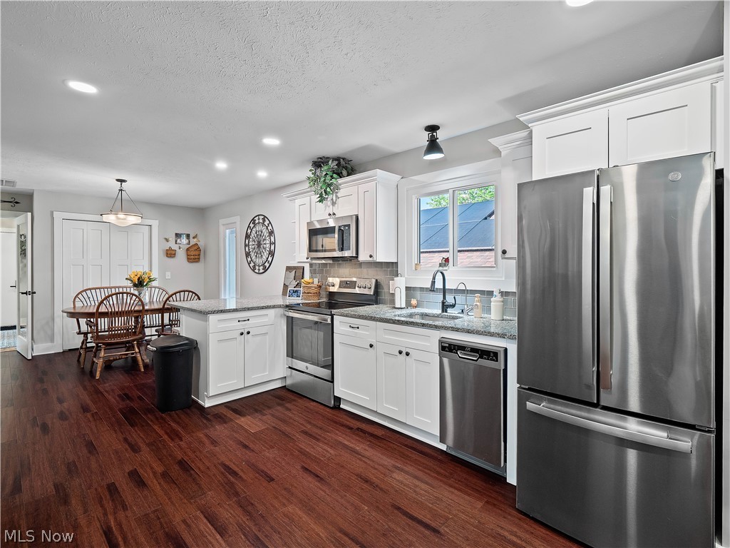 Ledgewood - Residential