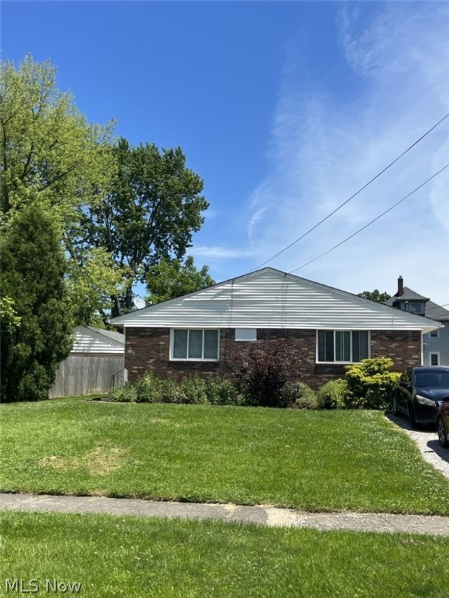 Ranch style duplex well maintained. Long time tenants on month to month lease. Private basement entrance from within each unit, featuring their own hook-ups for washer and dryer. 100% occupied. Nice sized rooms throughout. 16x11 master bedroom, 13x10 2nd bedroom, living room is 16x12, kitchen 16x10 in each unit. Floor plans in both units the same. Updates include: Windows, water proofed basement, newer sump pump replaced in summer of 2019, ceilin fans throughout. Stove and refrigerator. Unit 621 the gas hot water tank installed 2020