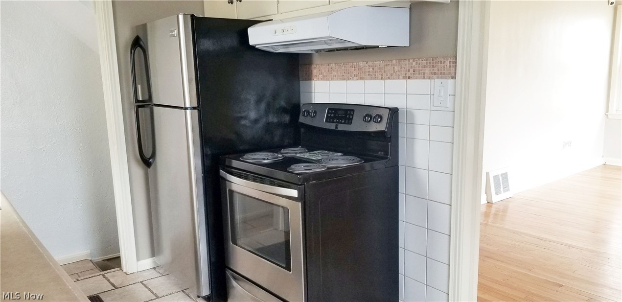 Lee-Harvard Square - Residential