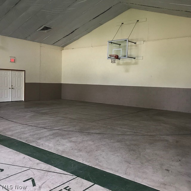 Pine Ridge Condo - Residential