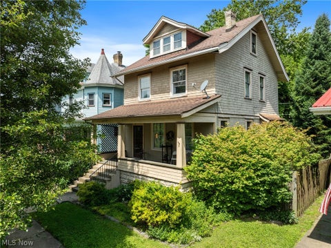 Homes For Sale - 12 America Avenue<br/> Wheeling, WV 26003