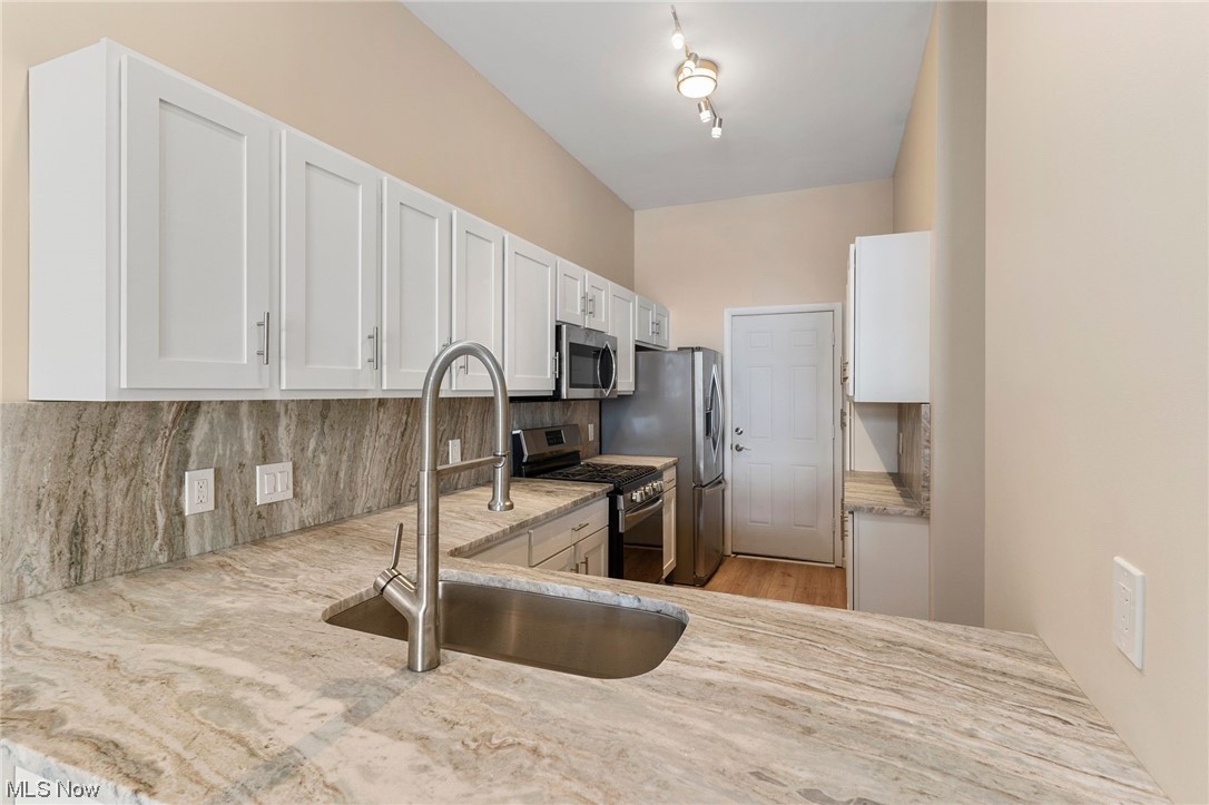 Lakeview Condos - Residential