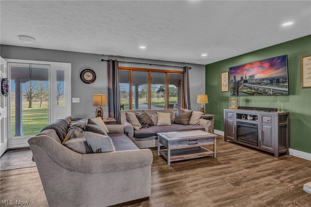 Bond Tr - Residential