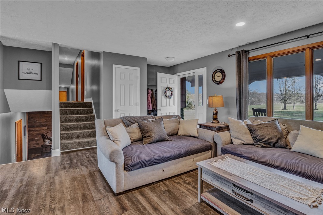 Bond Tr - Residential