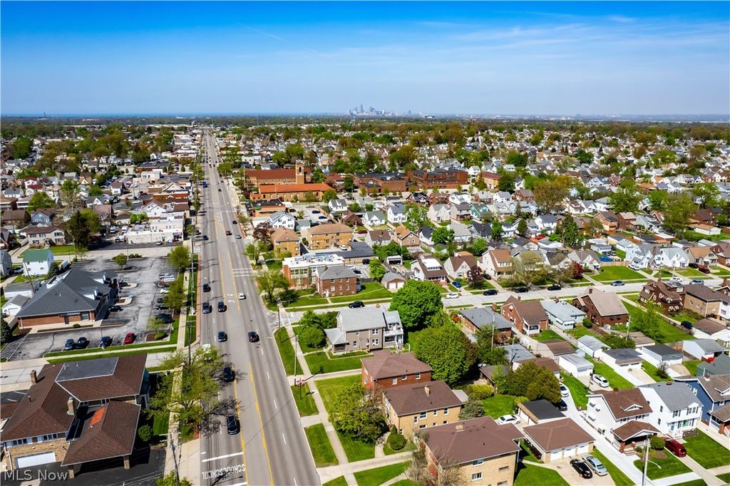 Photo of 5991 Ridge Road, Parma, OH 44129 (MLS # 5204163)