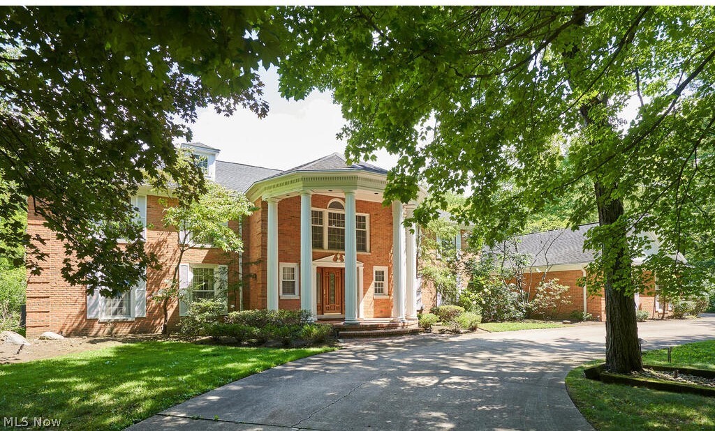 Photo 1 of 27 — 1871 Chartley Road, Gates Mills, OH 44040