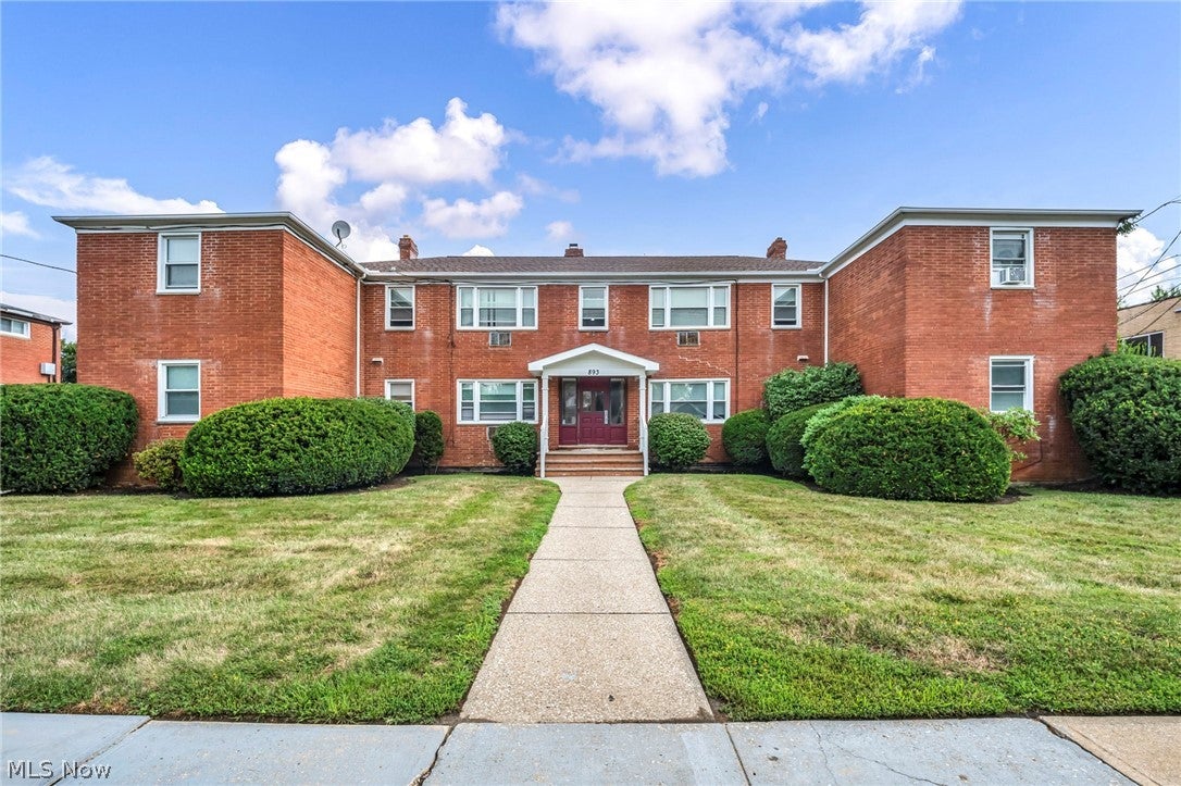 885 S Green Road