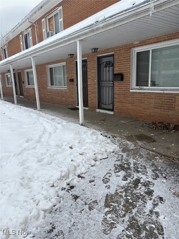 Banbury Village Condo - Residential