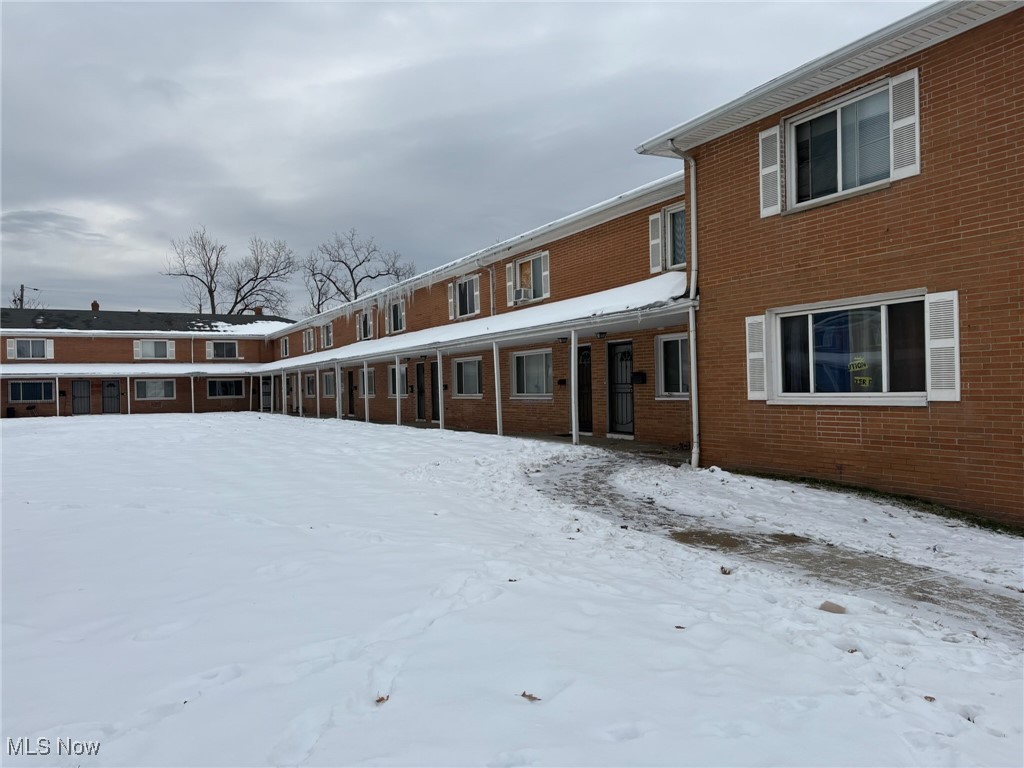 Banbury Village Condo - Residential