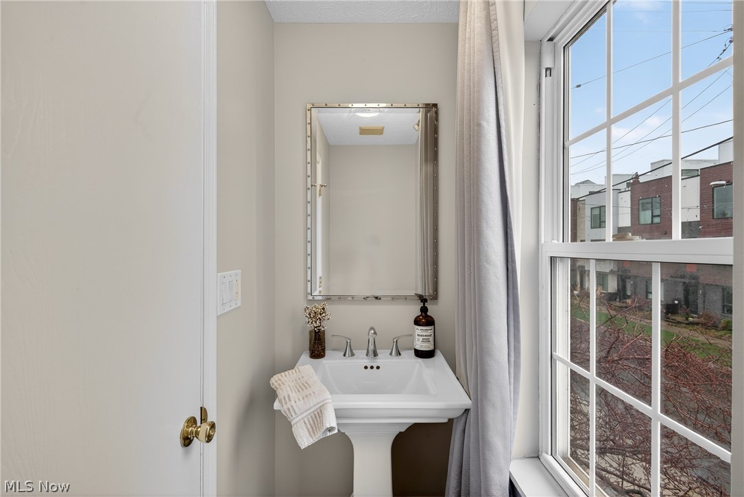 Belvedere Condo Ph 03 - Residential