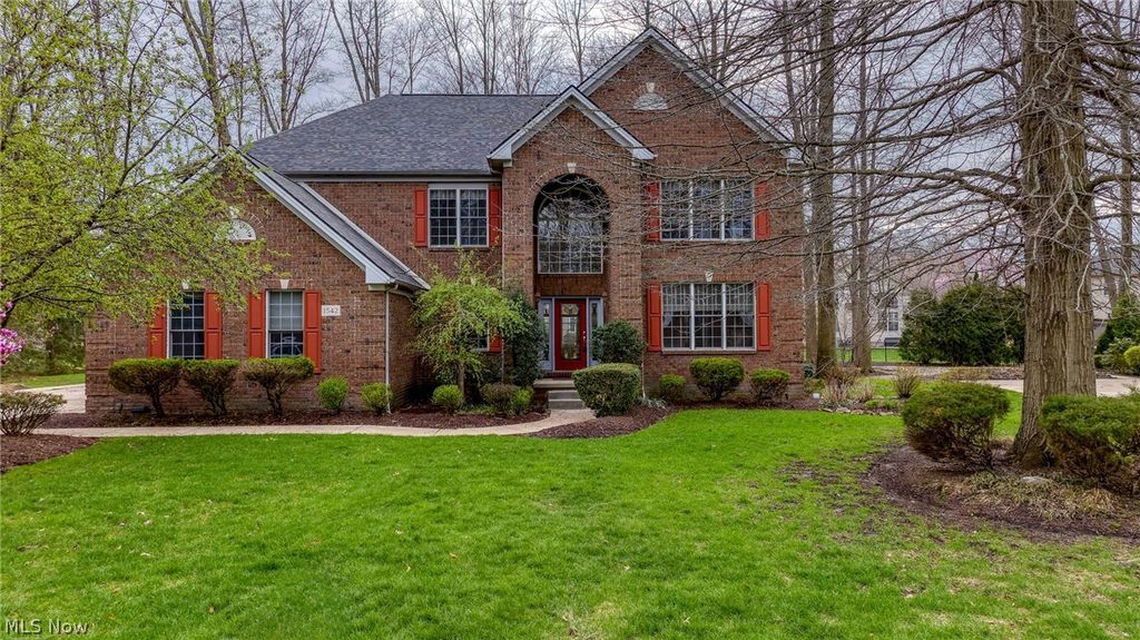 Photo of 1542 Glen Lyon Drive, Westlake, OH 44145 (MLS # 5199112)