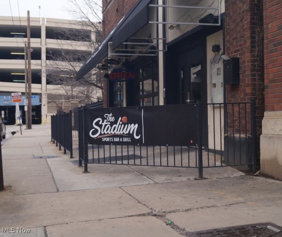 Investor Alert – Downtown Cleveland Sports Bar Near Progressive Field!
Prime opportunity to own a fully equipped sports bar just a short distance from Progressive Field in the heart of Downtown Cleveland. The main level features a full bar including D6 liquor license, DJ stand, and open layout ideal for game day crowds. Upstairs offers a private event room with a second bar—perfect for parties, corporate events, or VIP gatherings. High foot traffic, unbeatable location, and strong potential for nightlife and event revenue. Turnkey and ready for your vision!