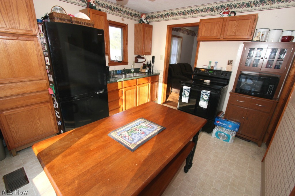 Inwood Beach - Residential Lease