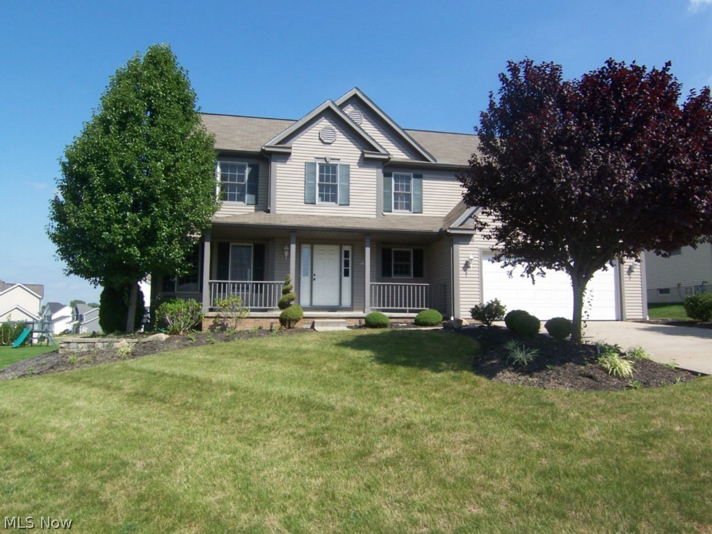 Large home in Marsh Landing. Very clean. Large loft area. finished basement.