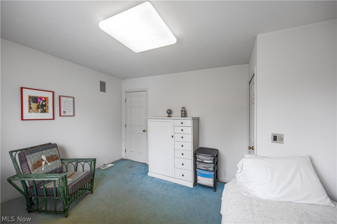 Woods/Auburn Lakes Condo - Residential