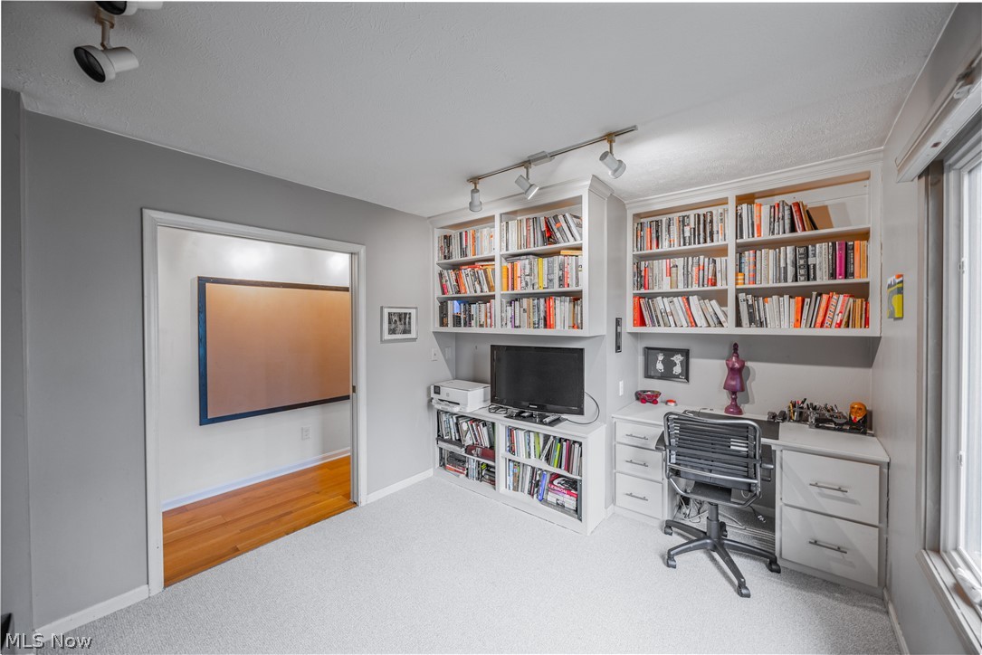 Woods/Auburn Lakes Condo - Residential