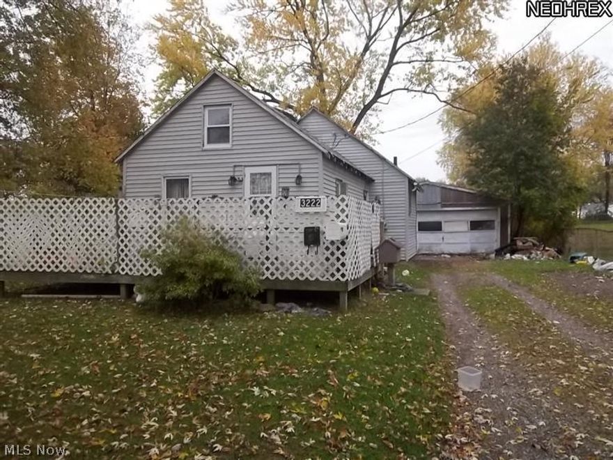 Bungalow located within Plain Township close proximity to parks, recreation and shopping.  Newer plastic plumbing and hot water tank.  Detached garage.  MAKE A GOOD STARTER OR RENTAL!