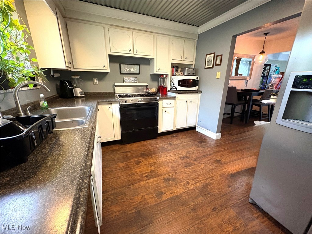 1720 Blosser Lane, Follansbee, West Virginia image 3