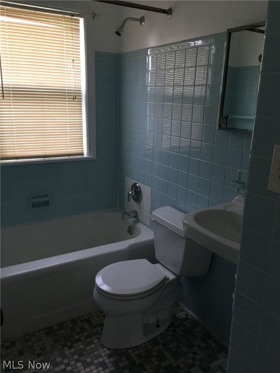 Elworthy-Helwick Cos Yorkshir - Residential Lease