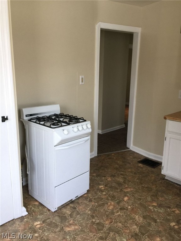 Elworthy-Helwick Cos Yorkshir - Residential Lease